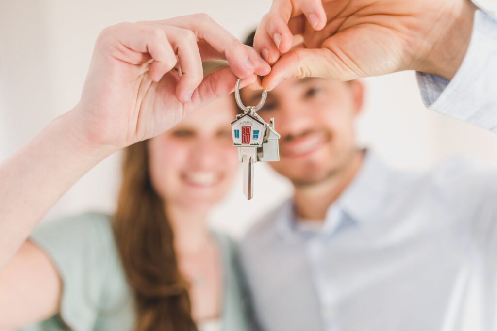 Optimiza tu inversión inmobiliaria con seguro de vida en lugar de desgravamen.